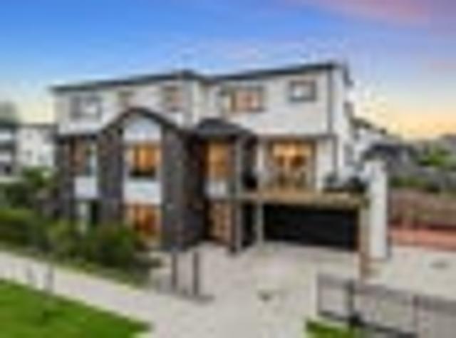 A stunning villa in Flat Bush!