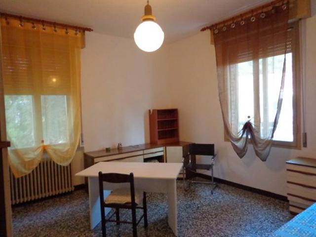 a studentessa residente in Italia