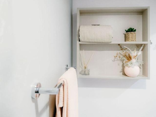 A studio apartment with a separate kitchen. 【2 weeks rent free】