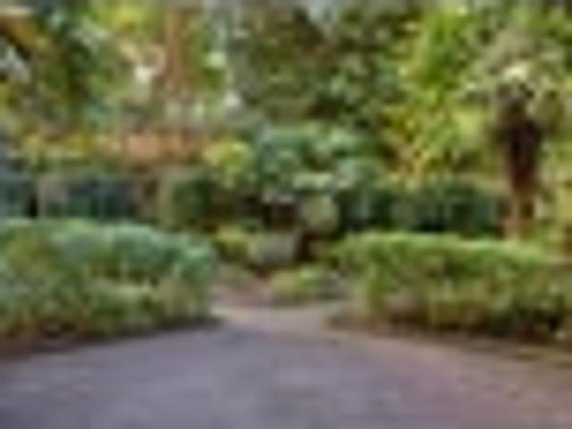 A Stylish Unit Set in Beautiful Gardens