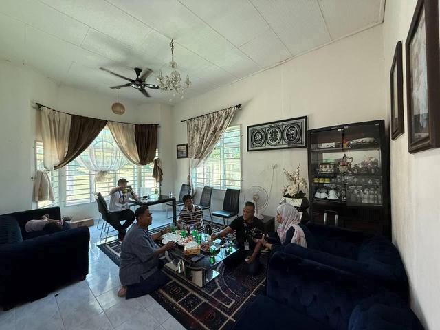 a subsale bungalow house