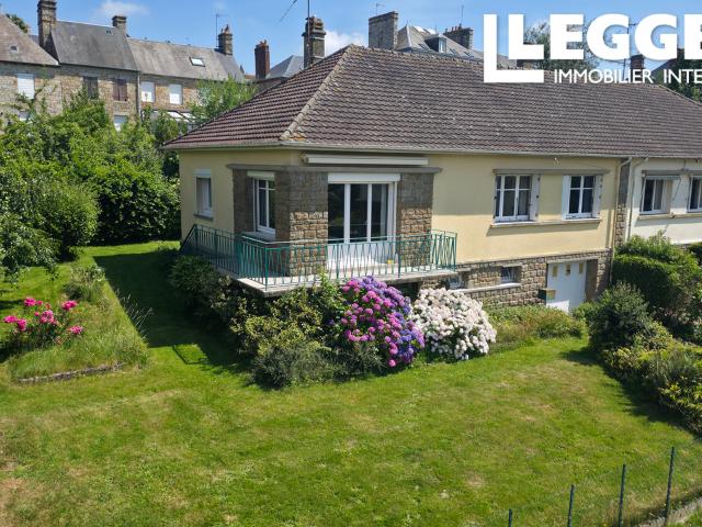 A superb three bedroom house, within easy walking distance of the lively town of Domfront