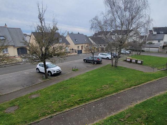 À SABLÉ SUR SARTHE: appartement T2 de 49.29 m² avec balcon et parking sous sol