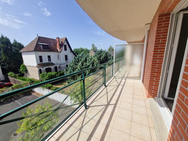 A SAINT CYR SUR LOIRE TYPE 2 DE 53,61 M2 A LOUER DANS UNE RESIDENCE SECURISEE
