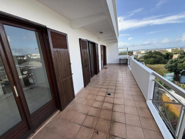 À Saint Denis, appartement F4 de 71 m2 avec Grande terrasse