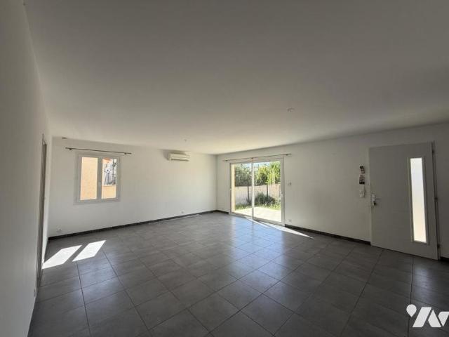 A SAINT JUST D ARDECHE, A LOUER VILLA DE PLAIN PIED 90 M²