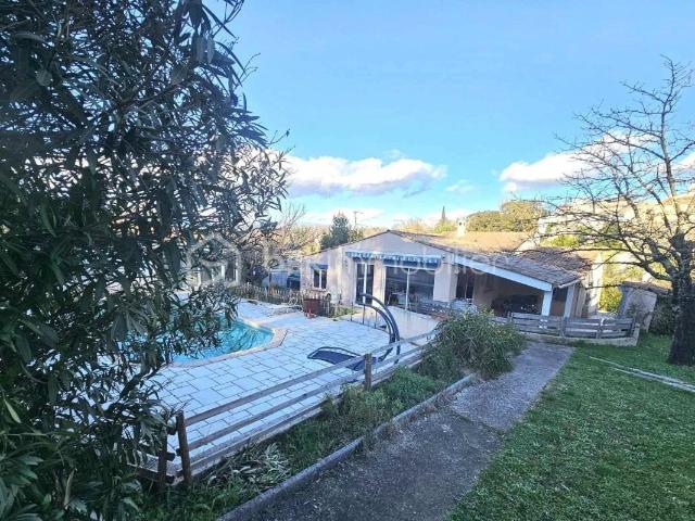 À Saint Paul en forêt Var MAISON TRADITIONNELLE 132 m² PIS