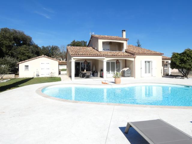 À Saint Privat Des Vieux, immobilier de prestige: villa à vendre