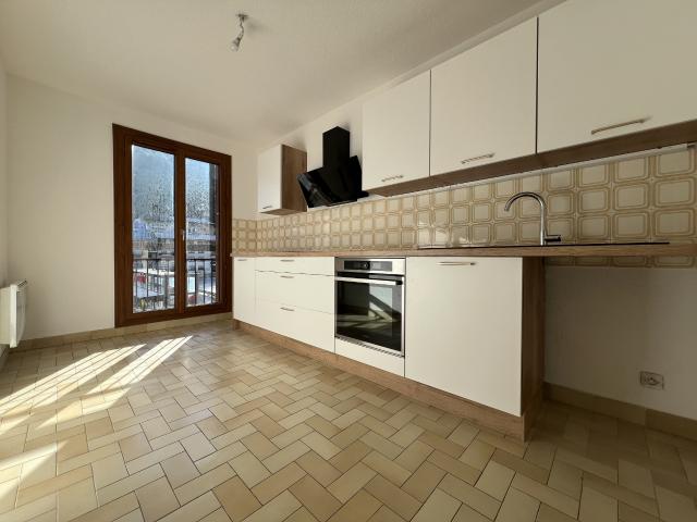 A SAISIR APPARTEMENT F3 CENTRE SAINT MICHEL DE MAURIENNE