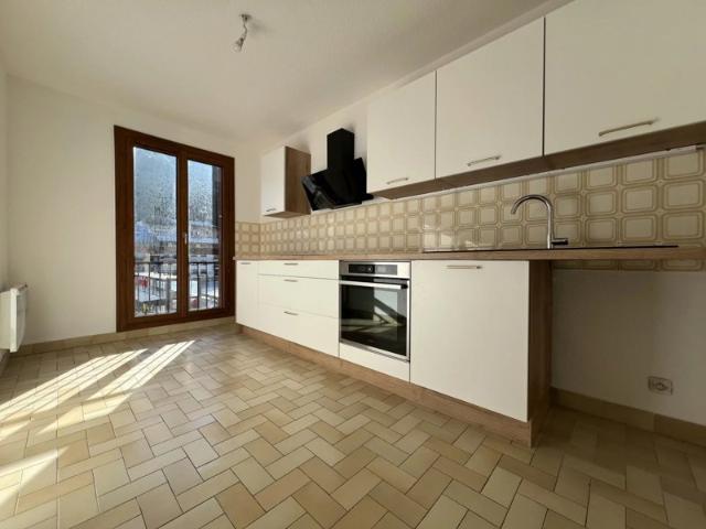A SAISIR APPARTEMENT F3 CENTRE SAINT MICHEL DE MAURIENNE