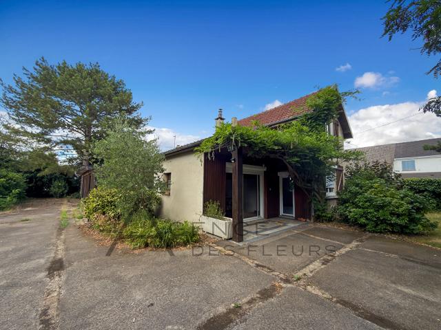 A saisir maison avec dépendance sur la commune de SAINT AUBIN LES ELBEUF 76410