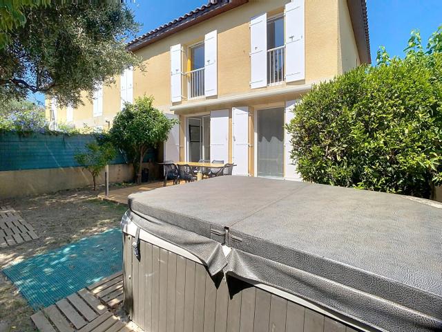 À saisir rapidement Charmante villa avec jardin exposé plein. 83m² La Ciotat