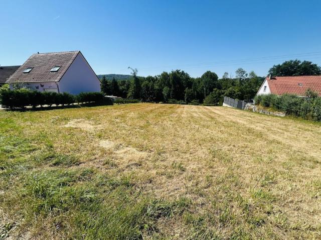 A SAISIR RECHESY TERRAIN CONSTRUCTIBLE 1385 M2