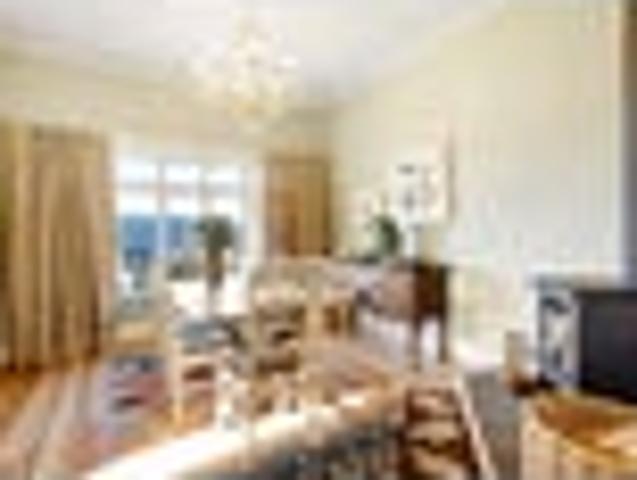 A sanctuary in the heart of Roslyn