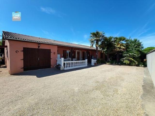 A SENONZAN 10 MN DE MACON EN BOURGOGNE MAISON 5 PIECES DE 123 M² AVEC GARAGE SUR TERRAIN DE 800 M²