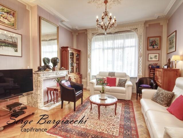 A SIN LE NOBLE 59, maison Bourgeoise, 8 pièces, 4 à 5 chambres, 214m², jardin, garage