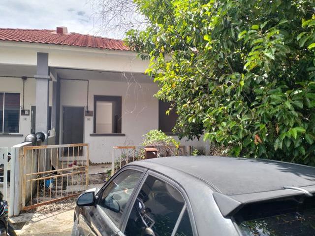A singlestorey terrace house at Bandar Putra Heights for Sale