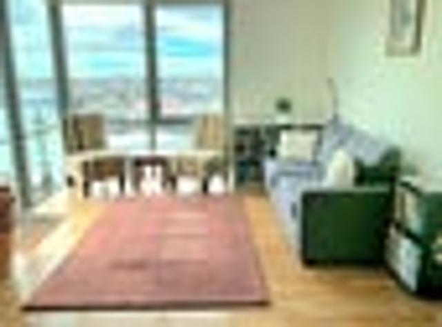 A Slice of Upscale Living at Heart of the City!