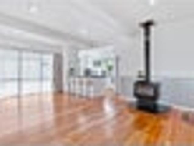 A smart buy on Parker Avenue