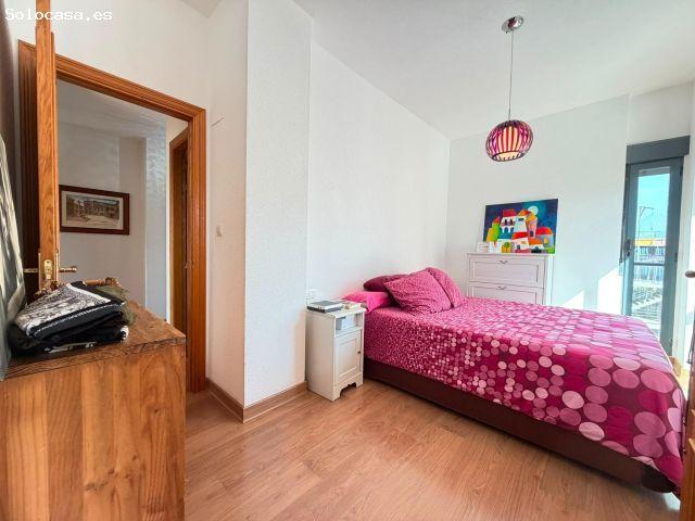 ¡A solo 250 metros del mar! Coqueto piso exterior con terraza y piscina en Playa Muchavista, El Camp