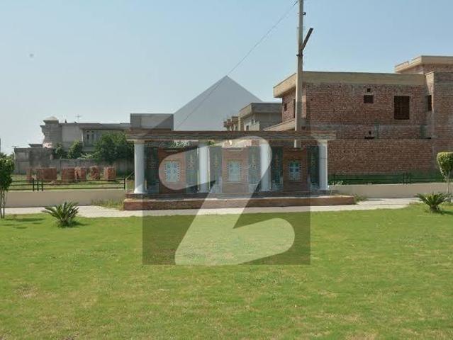 A Spacious On Excellent Location 33 Marla House In Shalimar Town Gujranwala