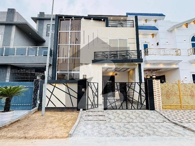 A Spacious Prime Location 5 Marla House In Citi Housing Society