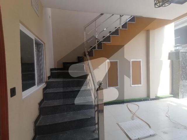 A Spacious Prime Location 5 Marla House In Snober City