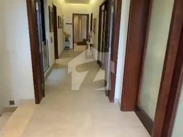 A Spacious 14 Marla House In I 8/2