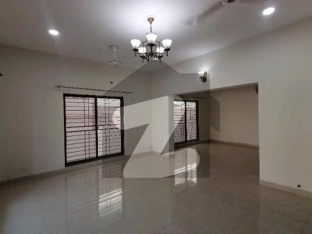 A Spacious 12 Marla House In Askari 3