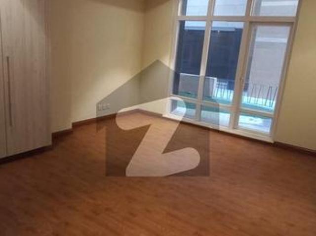 A Spacious 2400 Square Feet Flat In Defence Raya