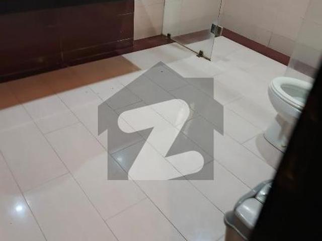 A Spacious 245 Square Yards House In Gulshan e Iqbal Block 2