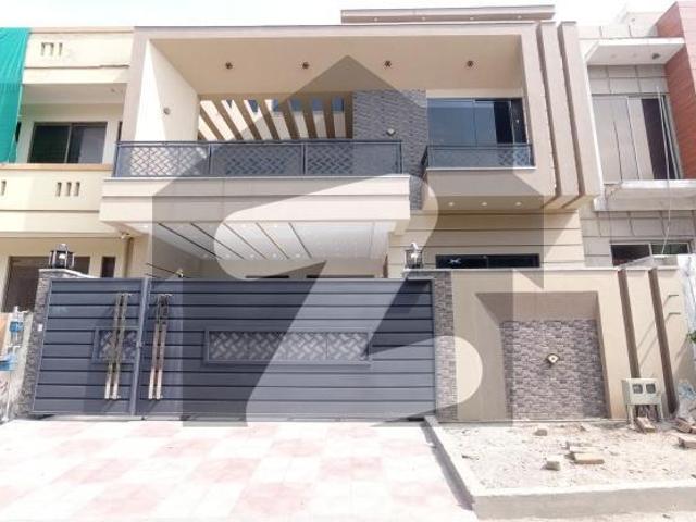 A Spacious 2100 Square Feet House In Margalla View Housing Society