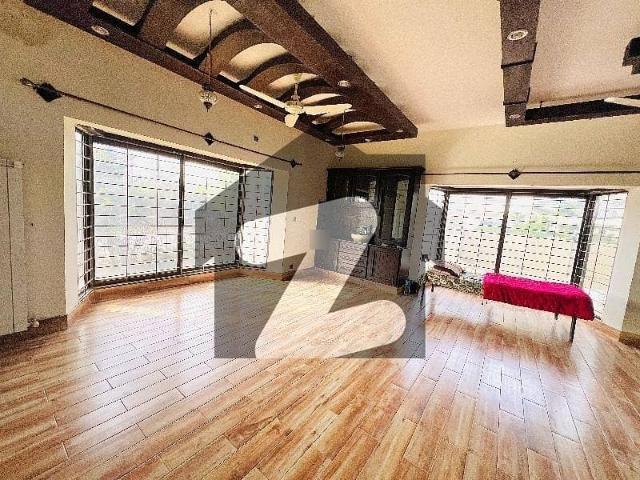 A Spacious 3200 Square Feet House In D 12 For Rent