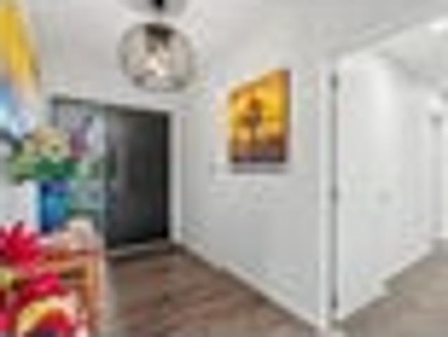 A Tauhinu Treasure $895K $965K