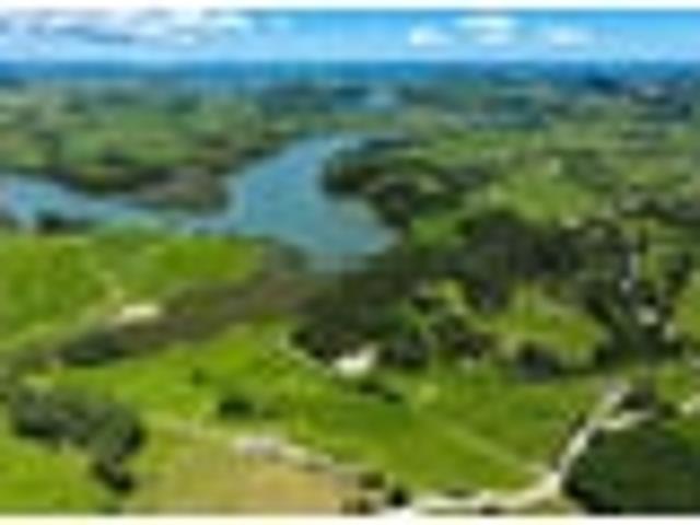 A Unique Lifestyle Escape by the Kaipara Harbour