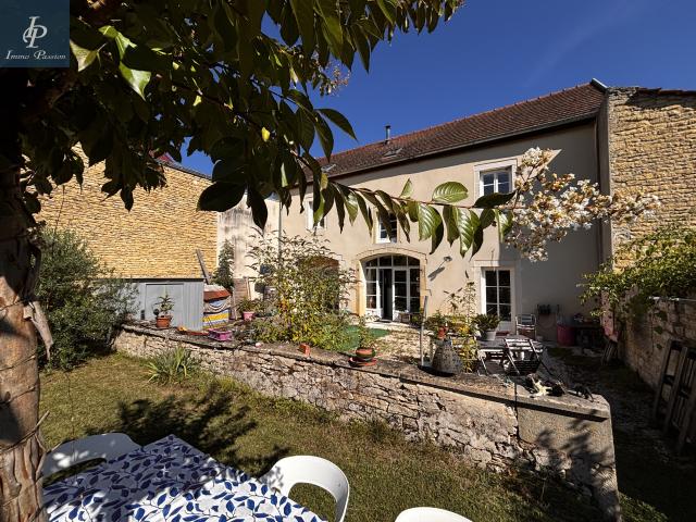 A VANDRE MAISON ANCIENNE RENOVEE MEUILLEY 10MN NUITS ST GEORGES