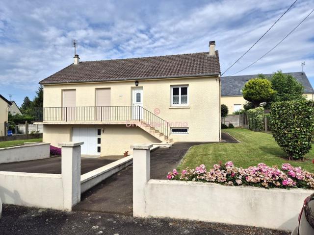 A Veendre à GORRON, maison, 3 chambres, garage avec terrain de 551 m2