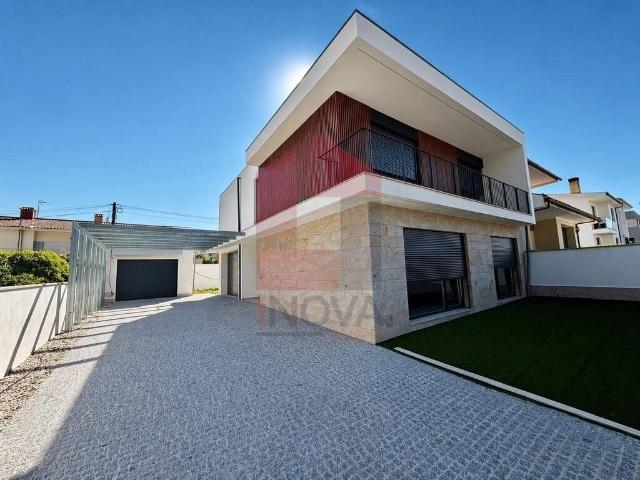 à venda Mansão alto padrão de 146 m2, Braga
