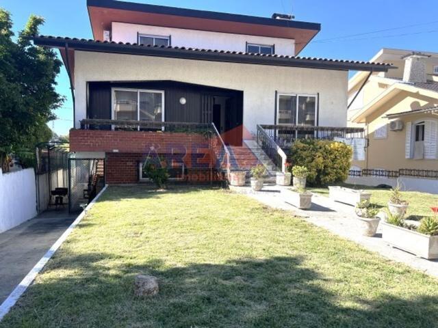 à venda Mansão de 583 m2, Oliveira de Azeméis, Aveiro