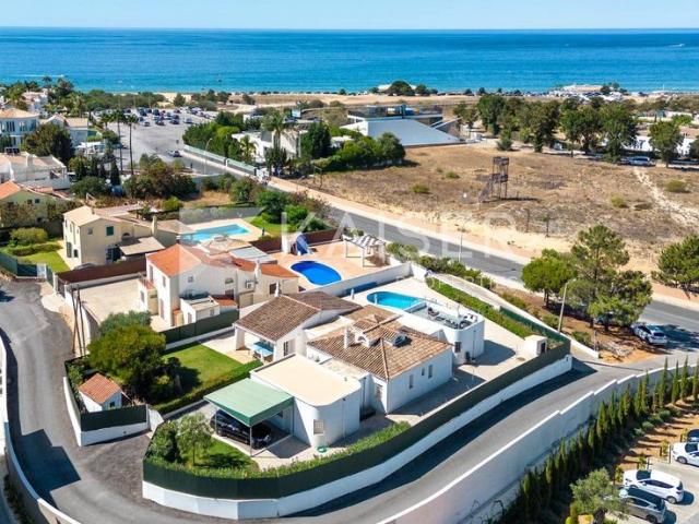 à venda Mansão de 240 m2, Albufeira e Olhos de Água, Albufeira, Faro