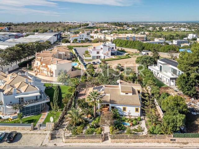 à venda Mansão de 240 m2, Albufeira e Olhos de Água, Portugal