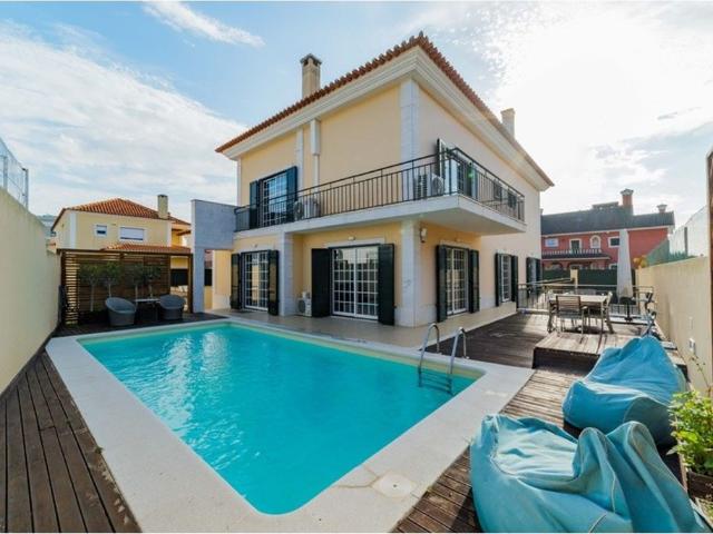 à venda Mansão de 242 m2, Carcavelos e Parede, Portugal