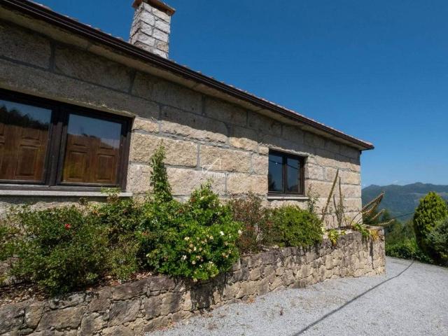 à venda Mansão de 334 m2, Vieira do Minho, Braga