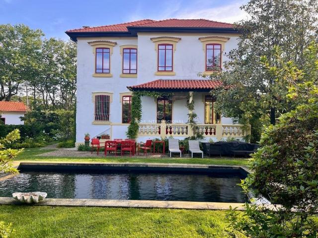à venda Mansão de 384 m2, Vila Nova de Gaia, Porto