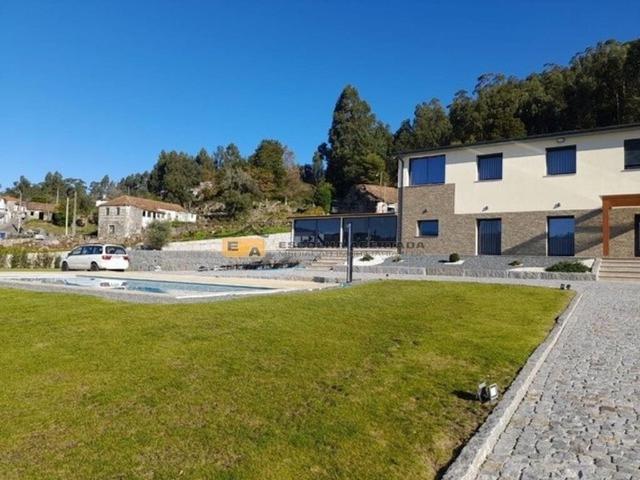 à venda Mansão de 3 m2, Cabeça Santa, Porto