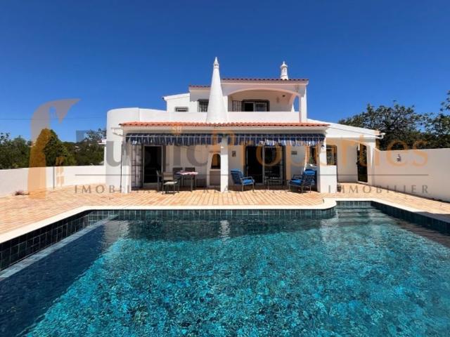 à venda Mansão de alto padrão de 188 m2, Faro