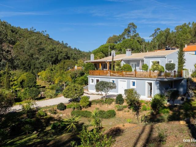 à venda Mansão de alto padrão de 194 m2, Marmelete, Faro