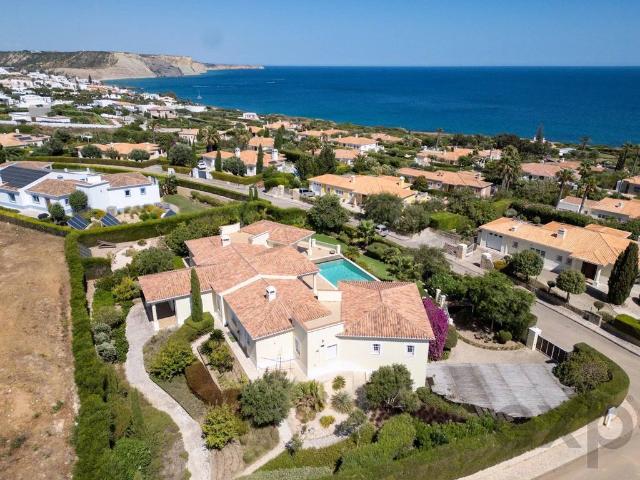 à venda Mansão de alto padrão de 257 m2, Praia Da Luz, Faro