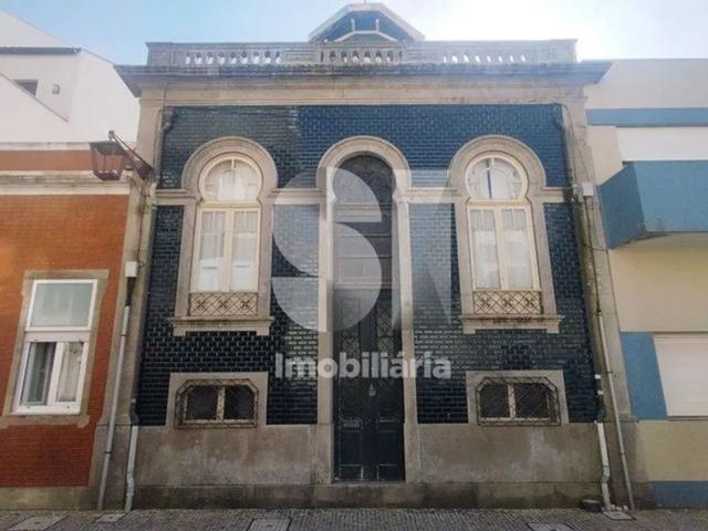 à venda Mansão de alto padrão de 296 m2, Aver o Mar, Portugal
