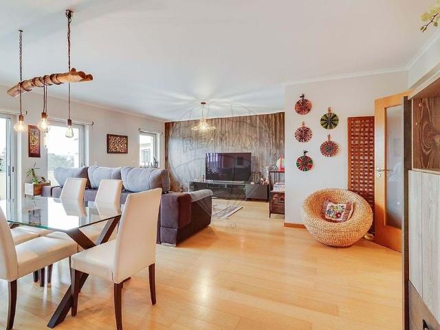 à venda Apartamento de luxo, Carnaxide e Queijas, Oeiras, Lisboa